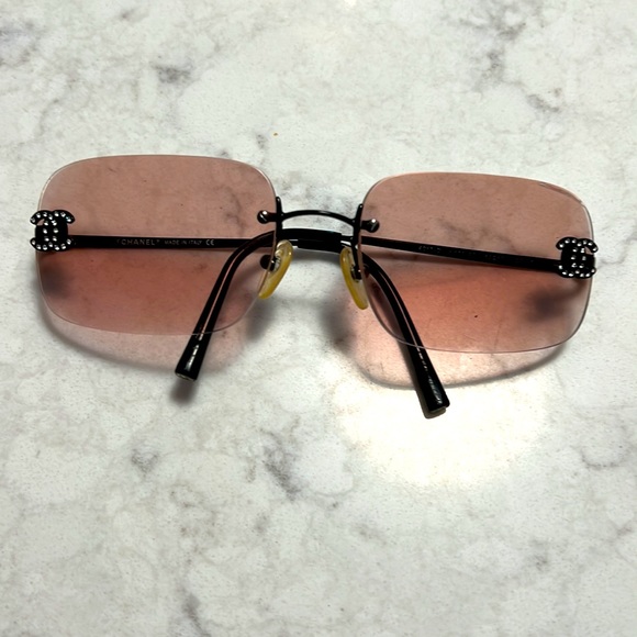 Chanel Rimless Gradient Rhinestone Framed - Picture 2 of 8